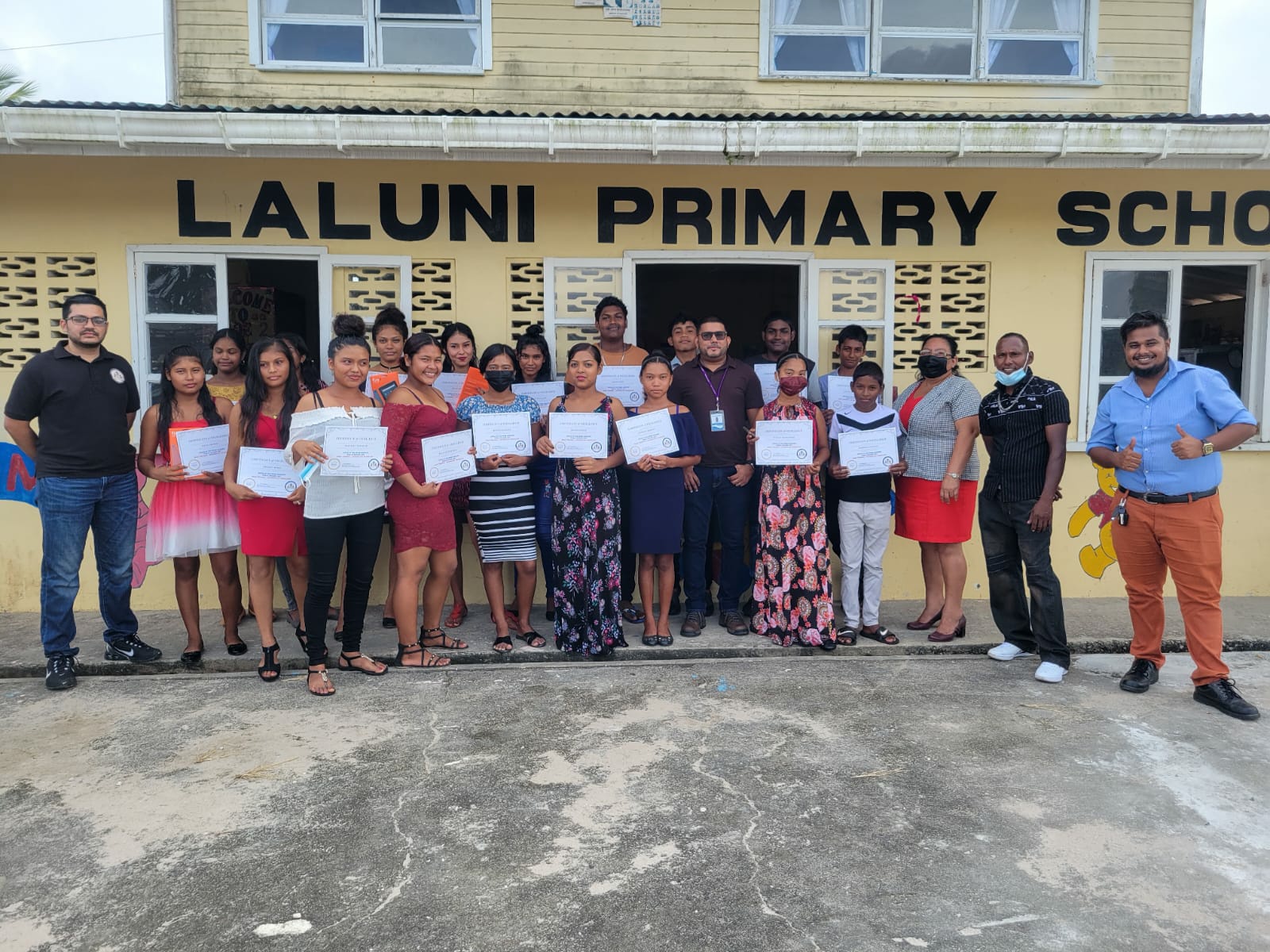 Several participants from the village of Laluni graduated from our basic ICT training.