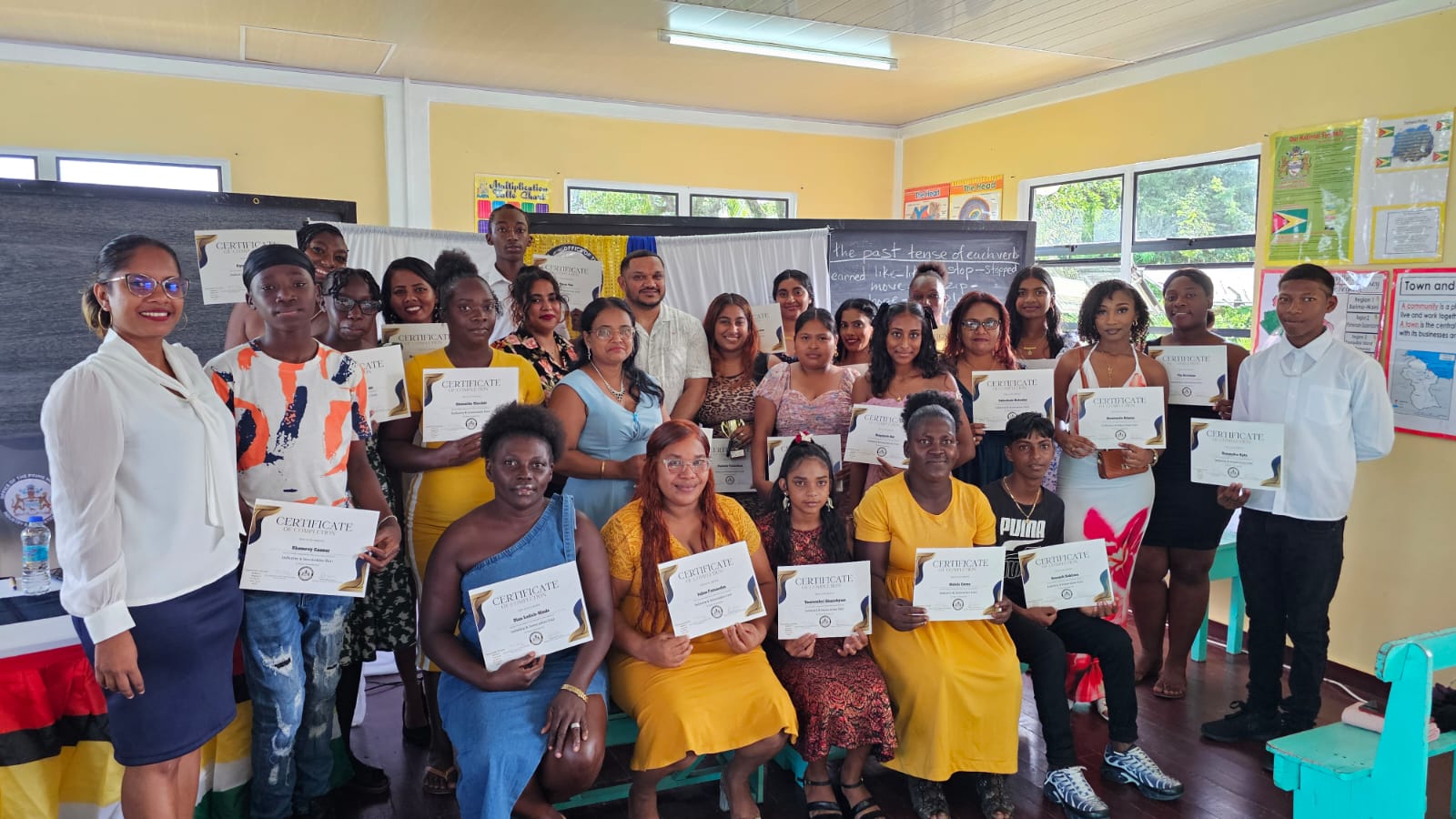 𝐄𝐦𝐩𝐨𝐰𝐞𝐫𝐢𝐧𝐠 𝐂𝐨𝐦𝐦𝐮𝐧𝐢𝐭𝐢𝐞𝐬: 𝐈𝐂𝐓 𝐂𝐨𝐦𝐦𝐮𝐧𝐢𝐭𝐲 𝐓𝐫𝐚𝐢𝐧𝐢𝐧𝐠 𝐂𝐨𝐧𝐭𝐢𝐧𝐮𝐞𝐬 𝐢𝐧 𝐑𝐞𝐠𝐢𝐨𝐧 𝐒𝐢𝐱.